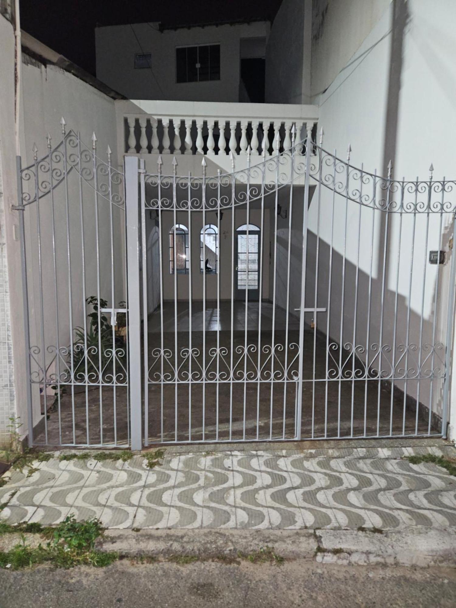 Casa Familiar E Espacosa Em Aparecida Sp, Com 3 Quartos Aparecida (Sao Paulo)