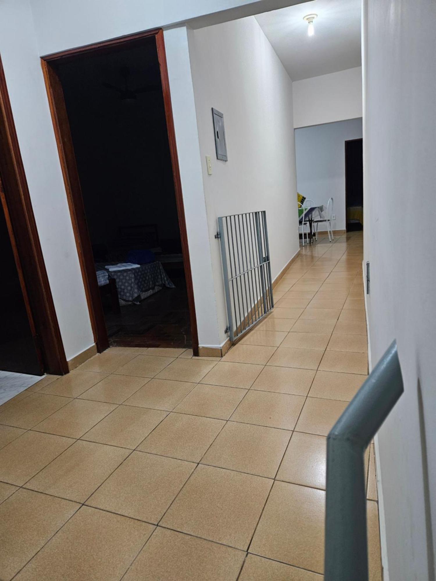 Casa Familiar E Espacosa Em Aparecida Sp, Com 3 Quartos * Aparecida (Sao Paulo)
