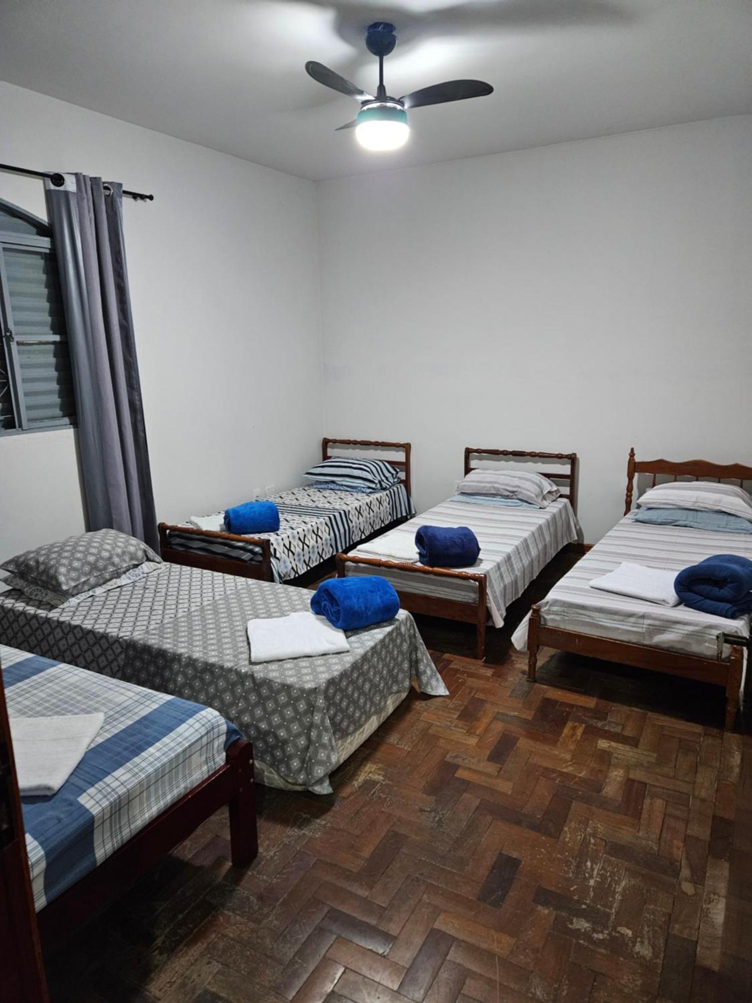 Casa Familiar E Espacosa Em Aparecida Sp, Com 3 Quartos * Aparecida (Sao Paulo)