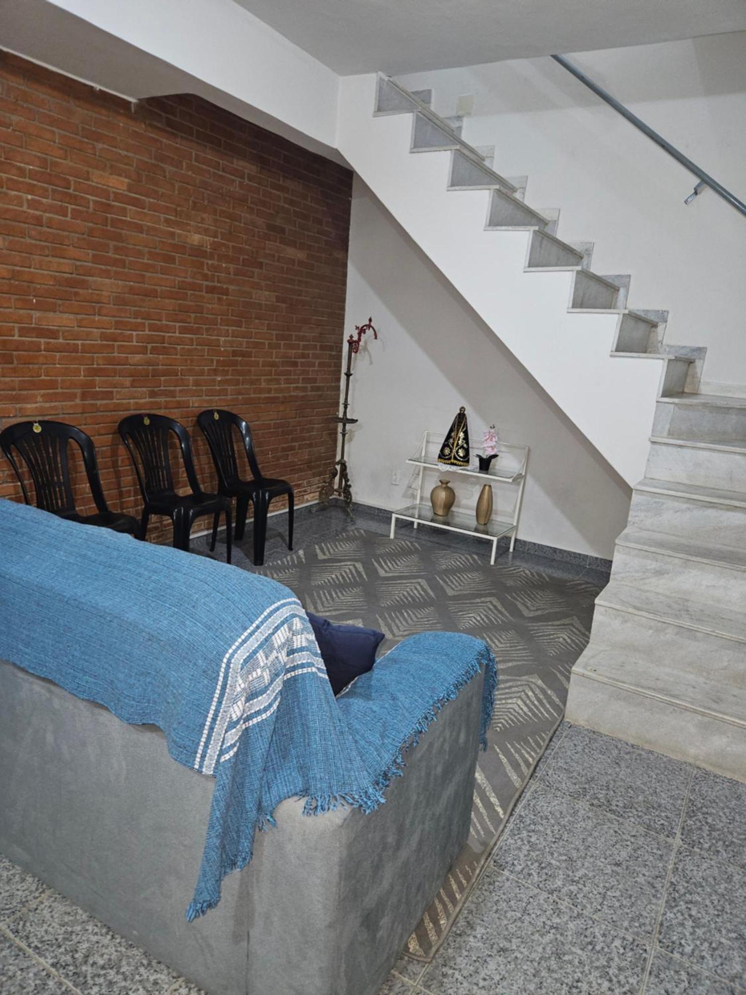Casa Familiar E Espacosa Em Aparecida Sp, Com 3 Quartos * Aparecida (Sao Paulo)